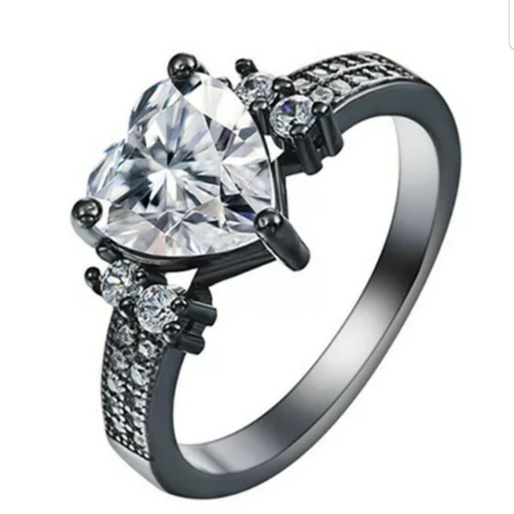 Jewelry - NEW Black Gold Plated White Sapphire Romantic Ring